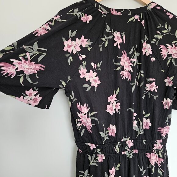 NWT Reitmans Floral Short Sleeve Dress - Size Medium - Picture 3 of 4